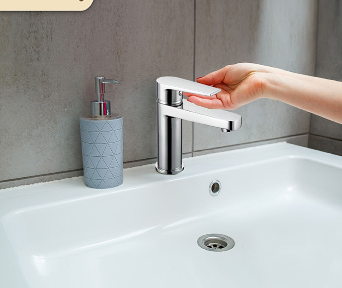 Vòi chậu nóng lạnh Basic BW-606V
